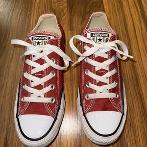 Converse All Star Sneakers Women’s Size 6